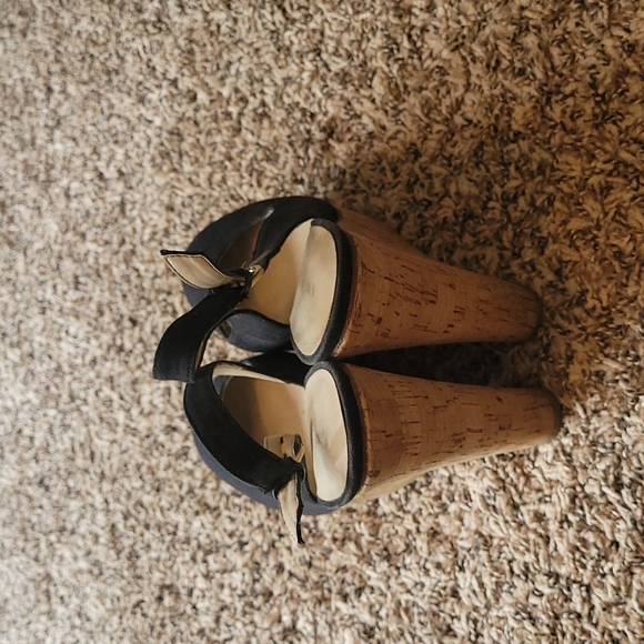 Nine West Cork Wedges - Picture 3 of 4